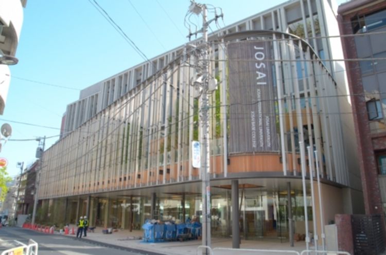 写真10城西国際大学３号館